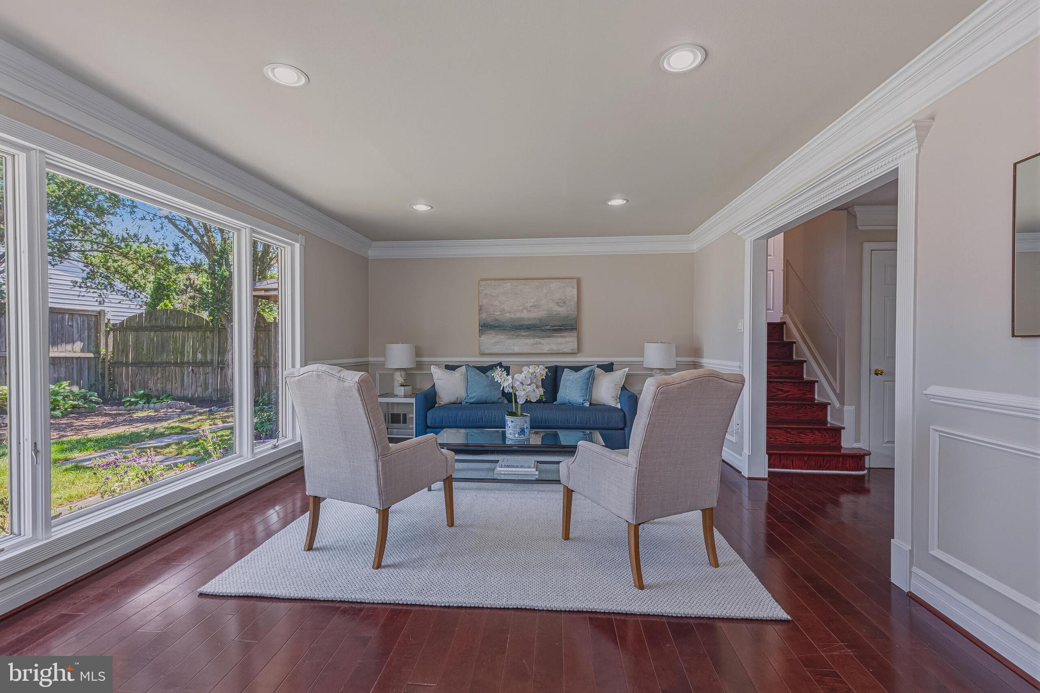 LYNBROOK - Residential