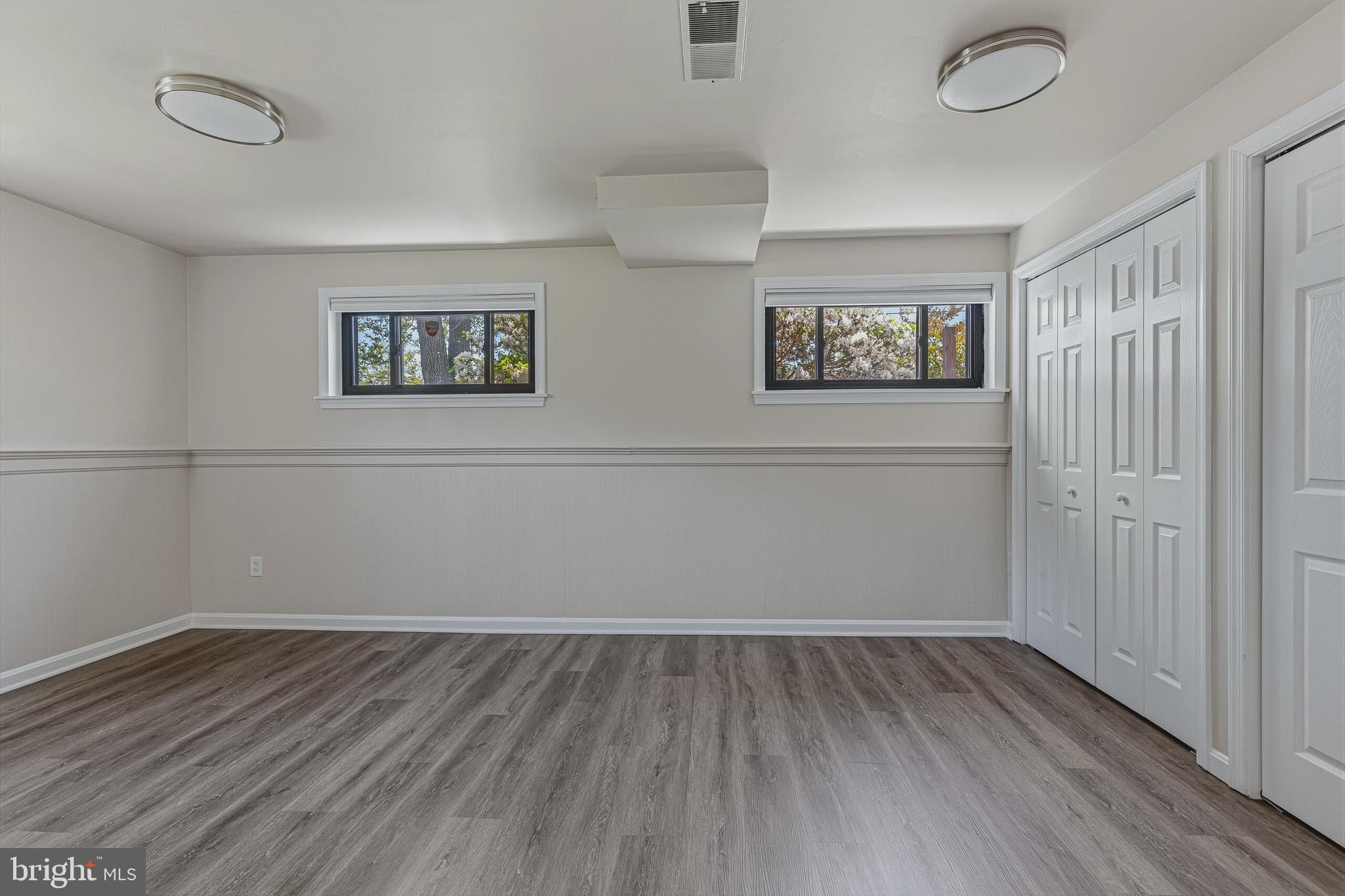LYNBROOK - Residential