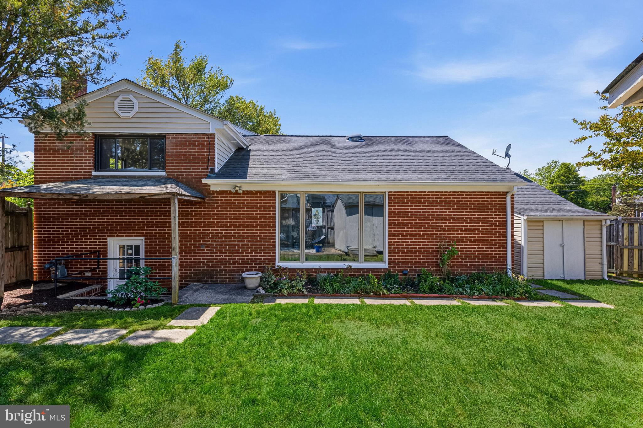 LYNBROOK - Residential