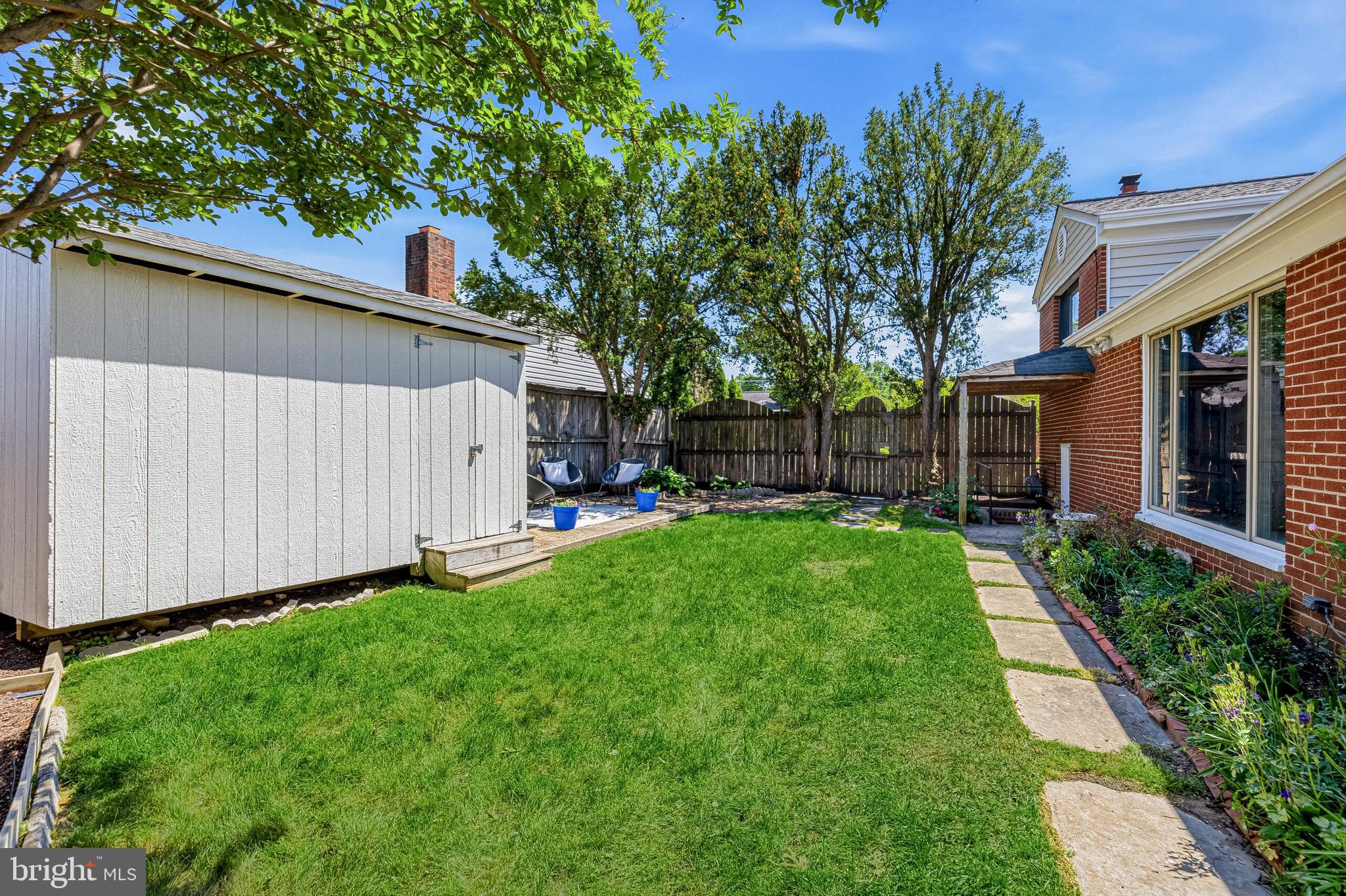 LYNBROOK - Residential