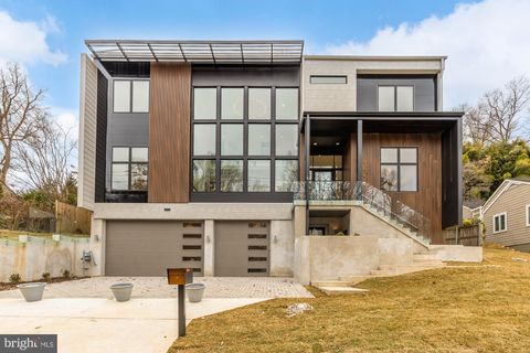 3554 MILITARY ROAD ARLINGTON VA 22207