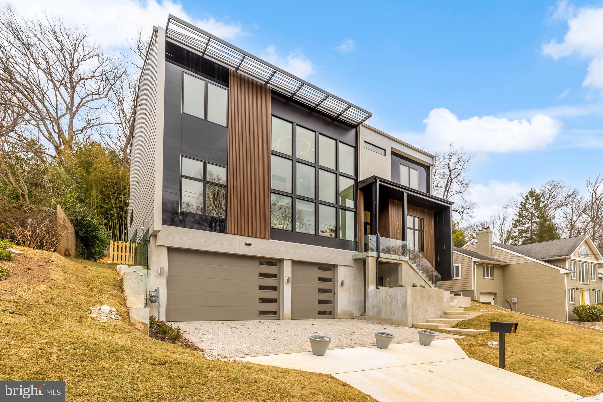 3554 MILITARY ROAD