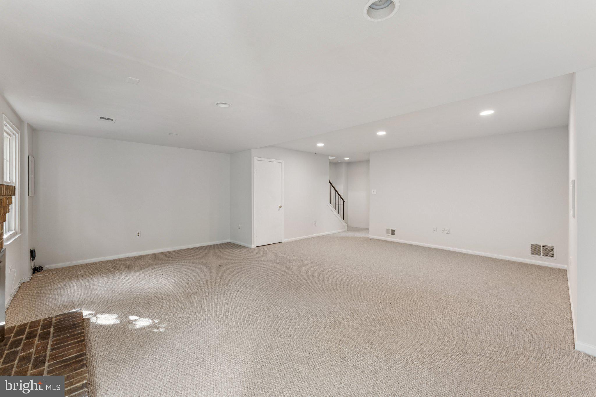 LAFAYETTE VILLAGE - Residential Lease