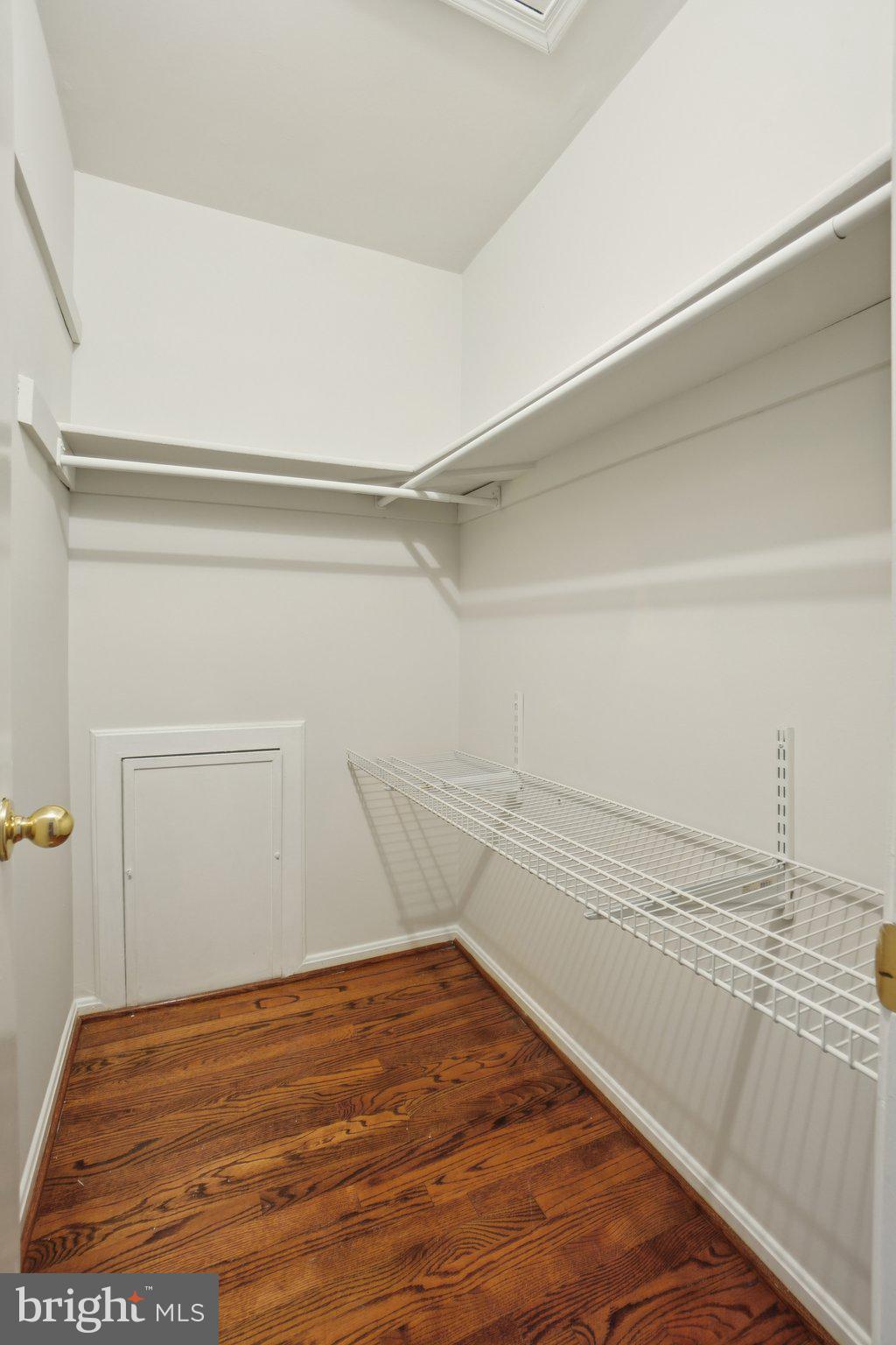 LAFAYETTE VILLAGE - Residential Lease