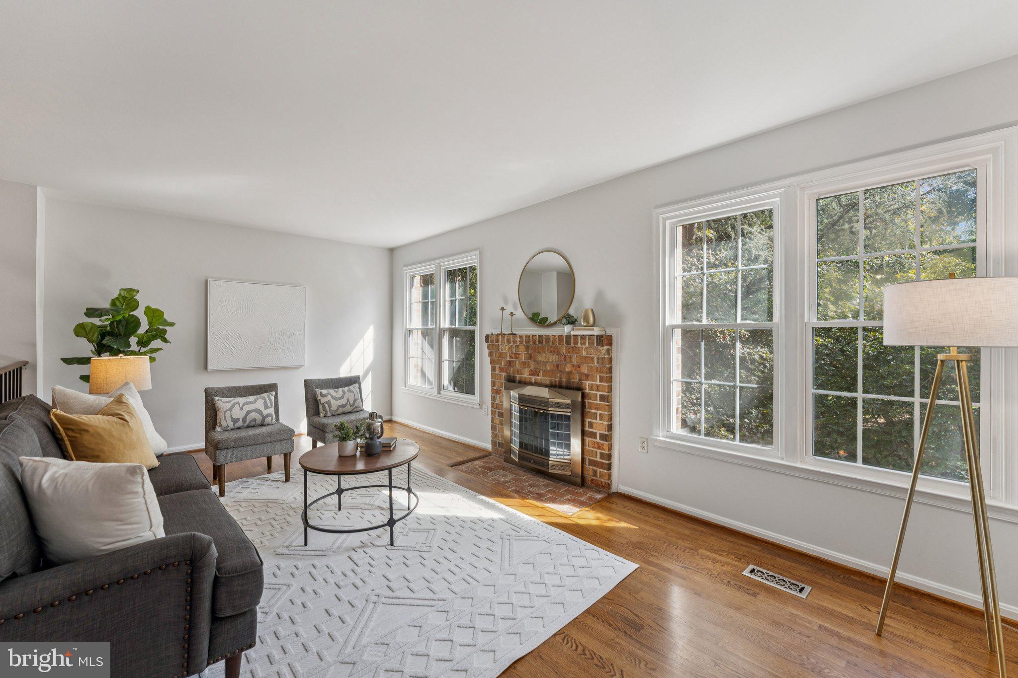 LAFAYETTE VILLAGE - Residential Lease