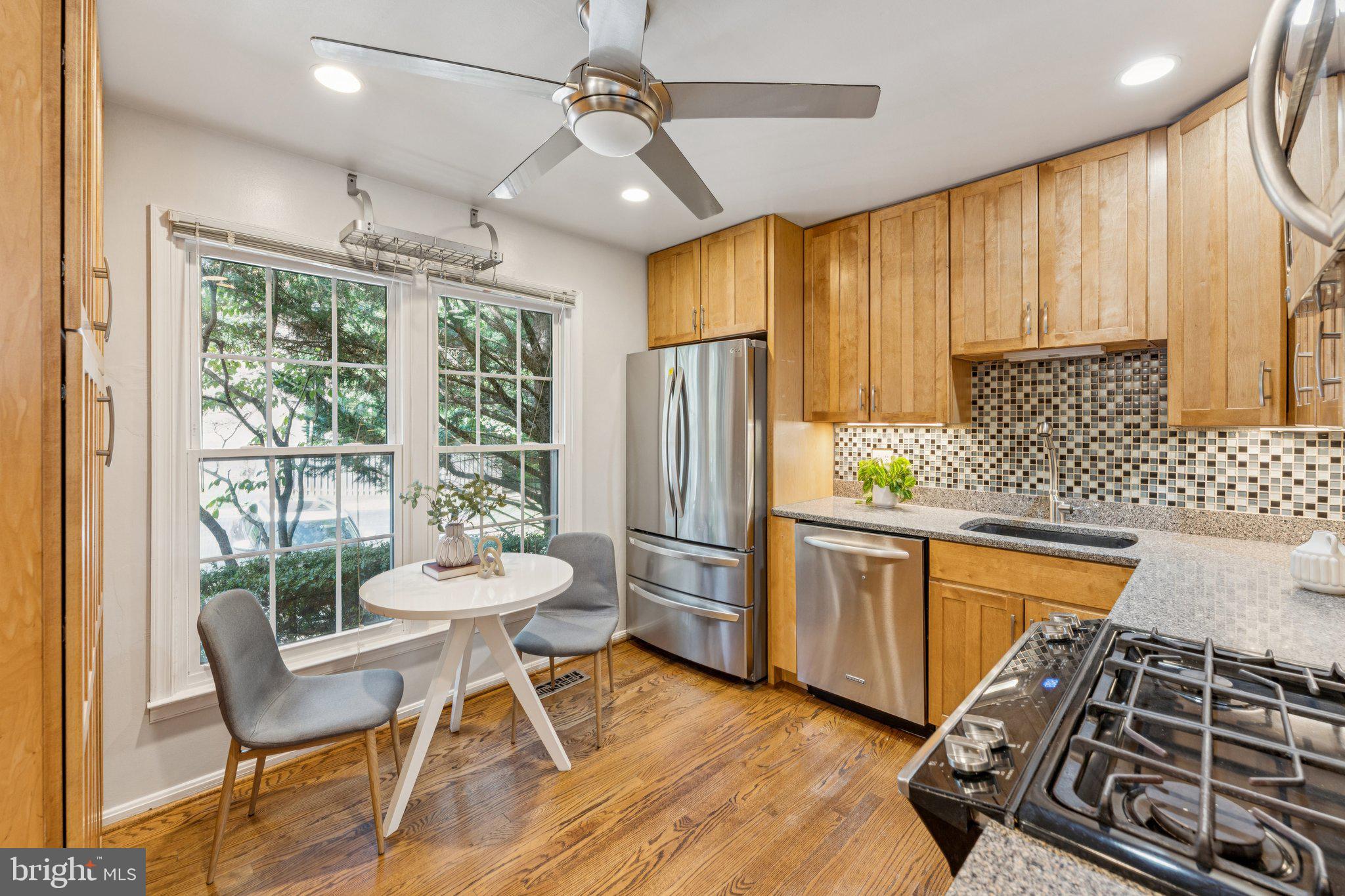 LAFAYETTE VILLAGE - Residential Lease