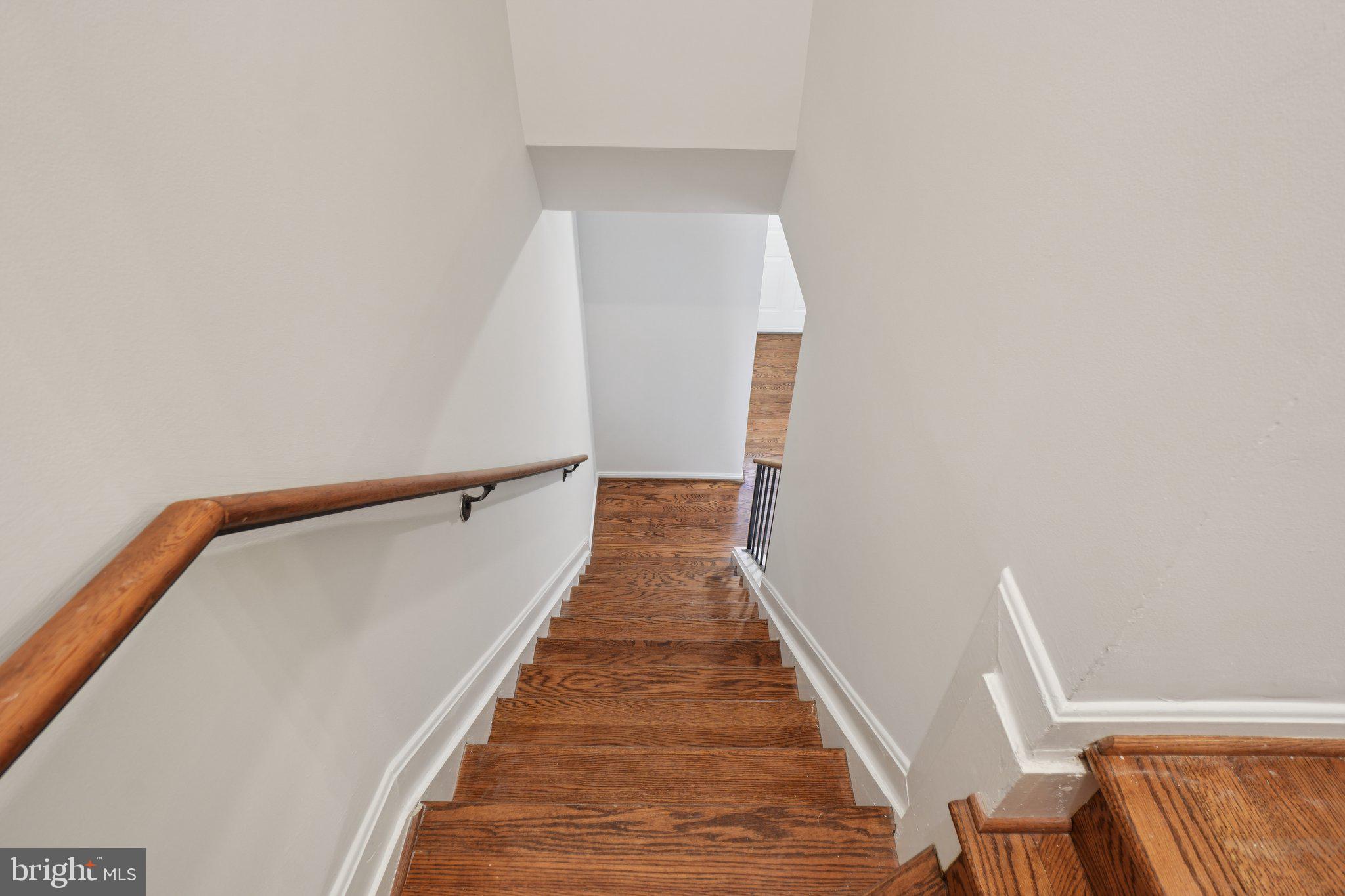 LAFAYETTE VILLAGE - Residential Lease