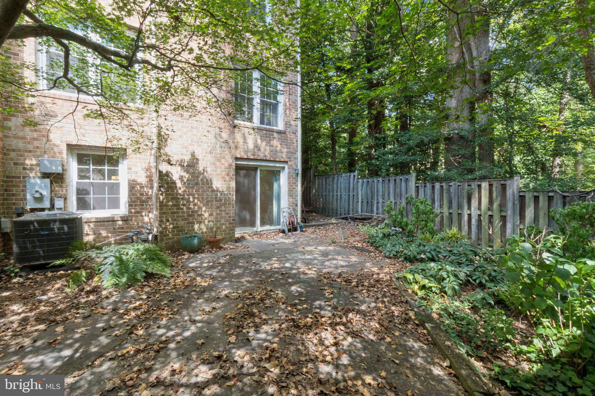 LAFAYETTE VILLAGE - Residential Lease