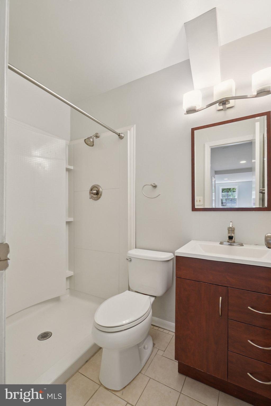 LAFAYETTE VILLAGE - Residential Lease