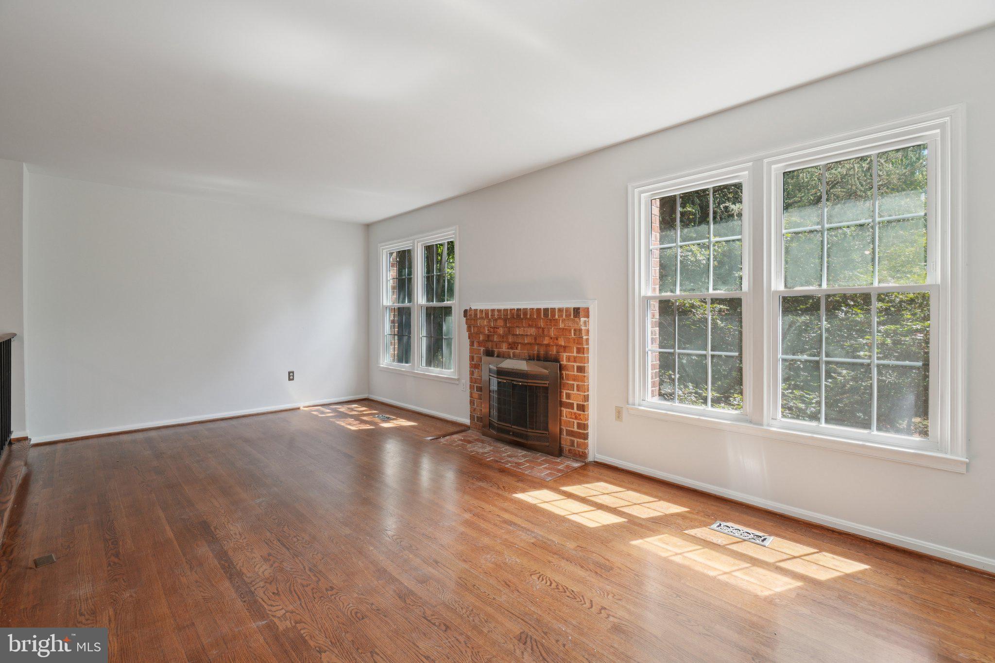 LAFAYETTE VILLAGE - Residential Lease