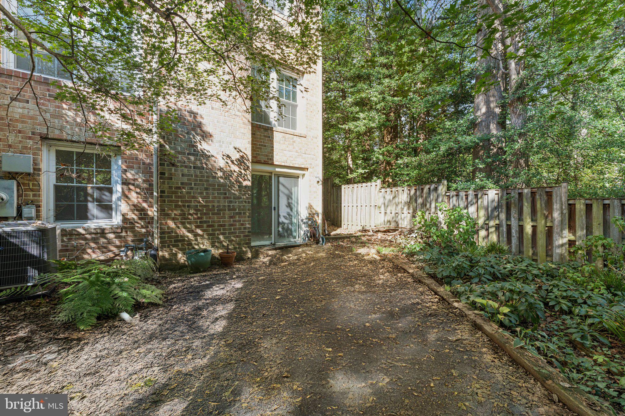 LAFAYETTE VILLAGE - Residential Lease