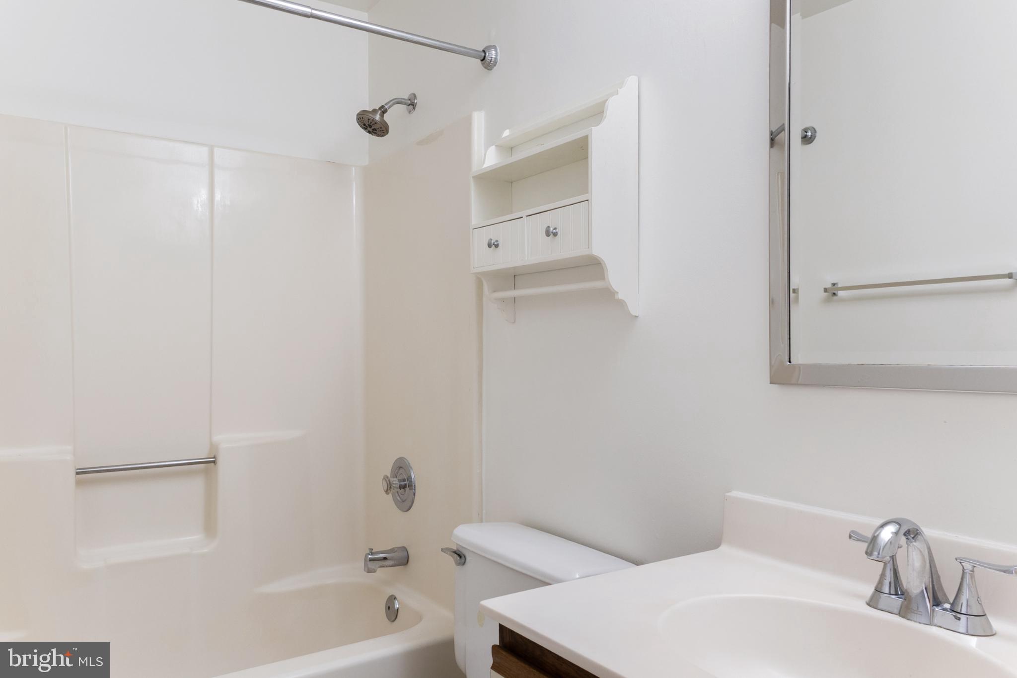 CROMWELL FOUNTAIN - Residential Lease