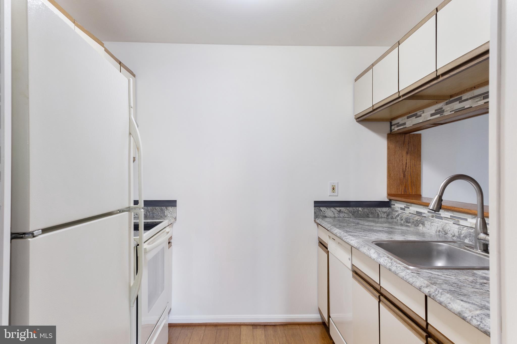 CROMWELL FOUNTAIN - Residential Lease