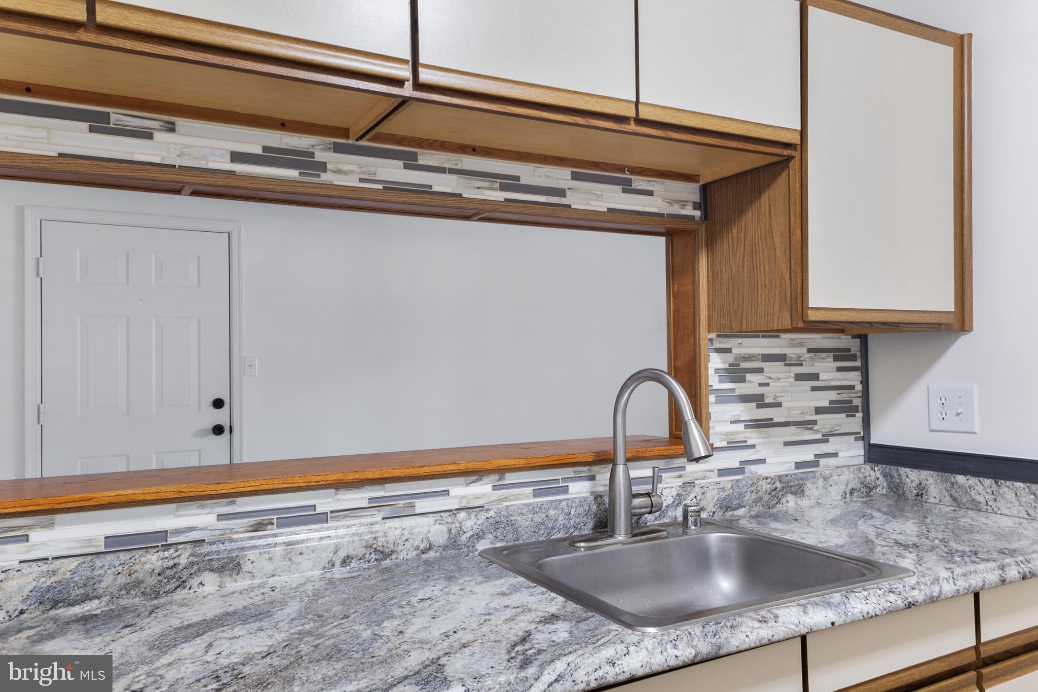 CROMWELL FOUNTAIN - Residential Lease