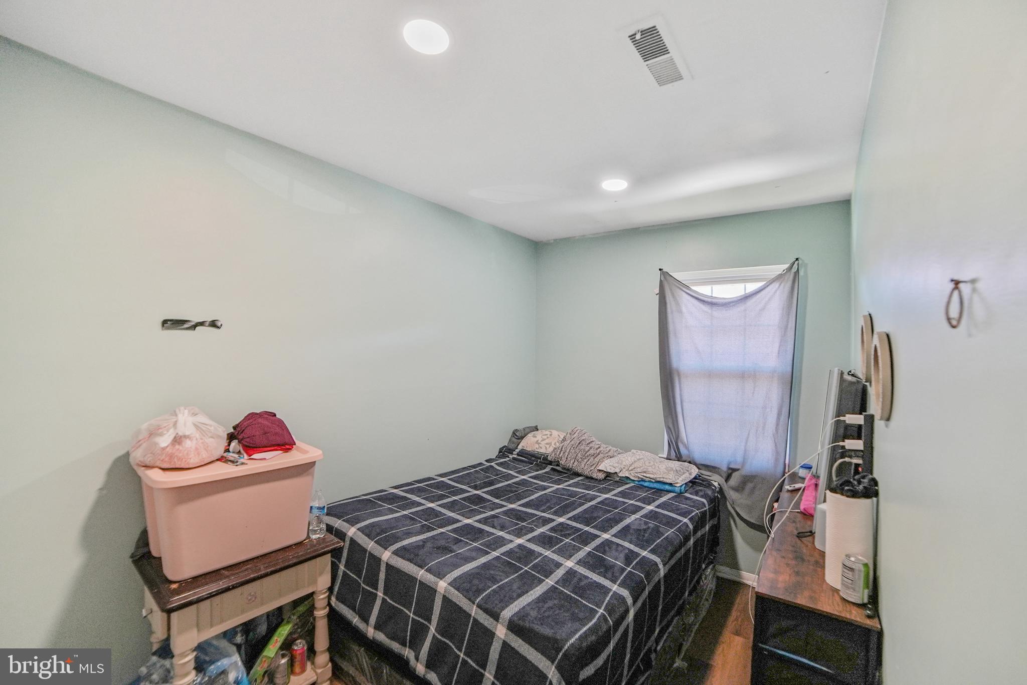 TOWNE CREST - Residential