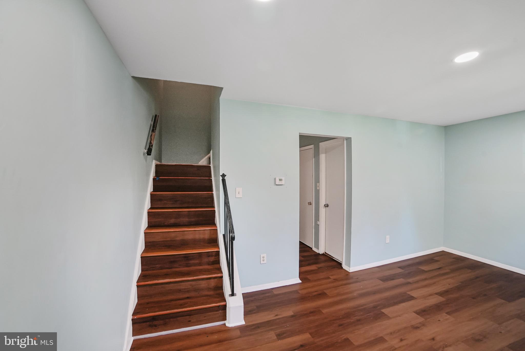 TOWNE CREST - Residential