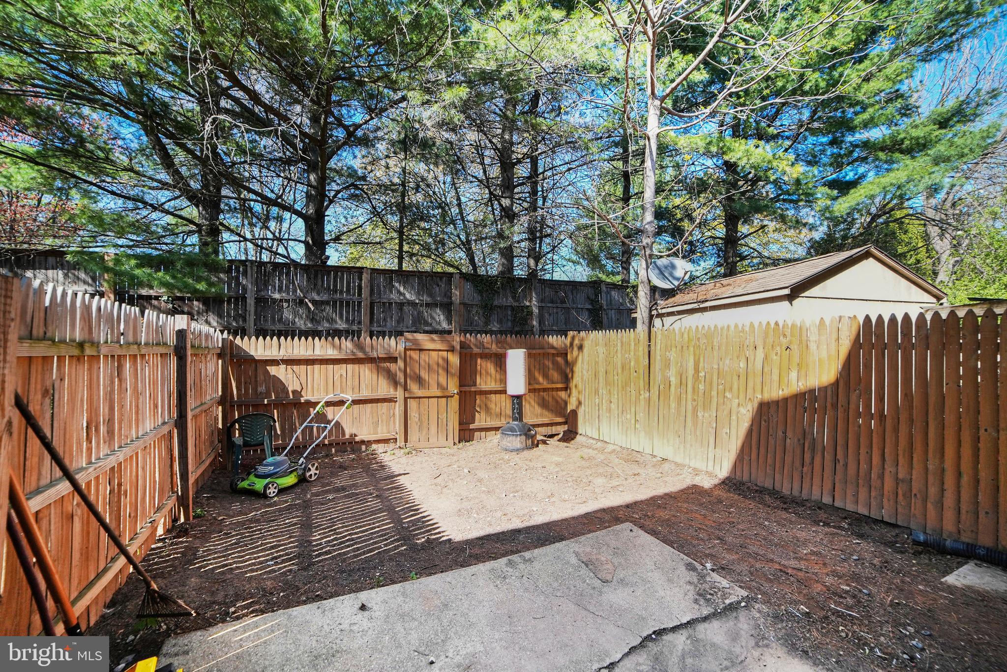 TOWNE CREST - Residential