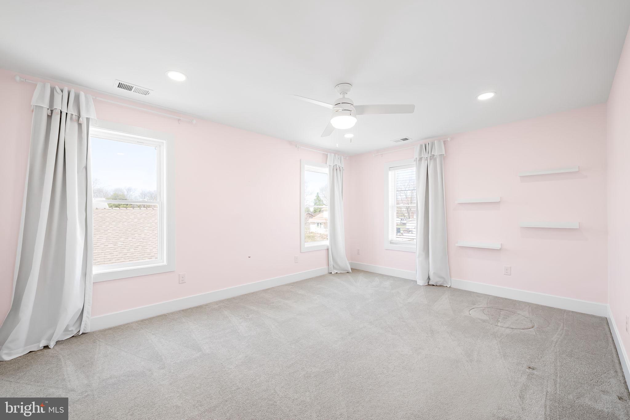 OLIVER BEACH - Residential