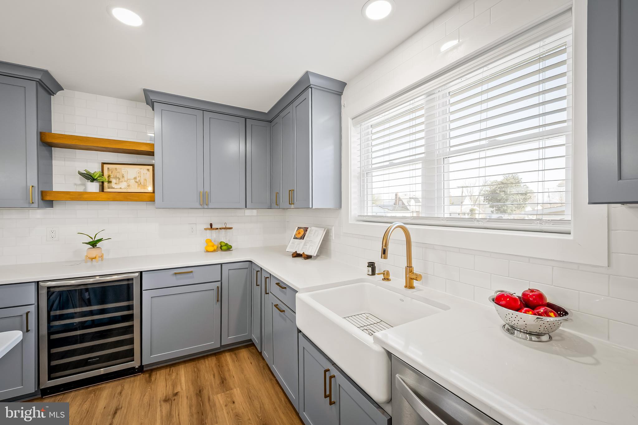 OLIVER BEACH - Residential