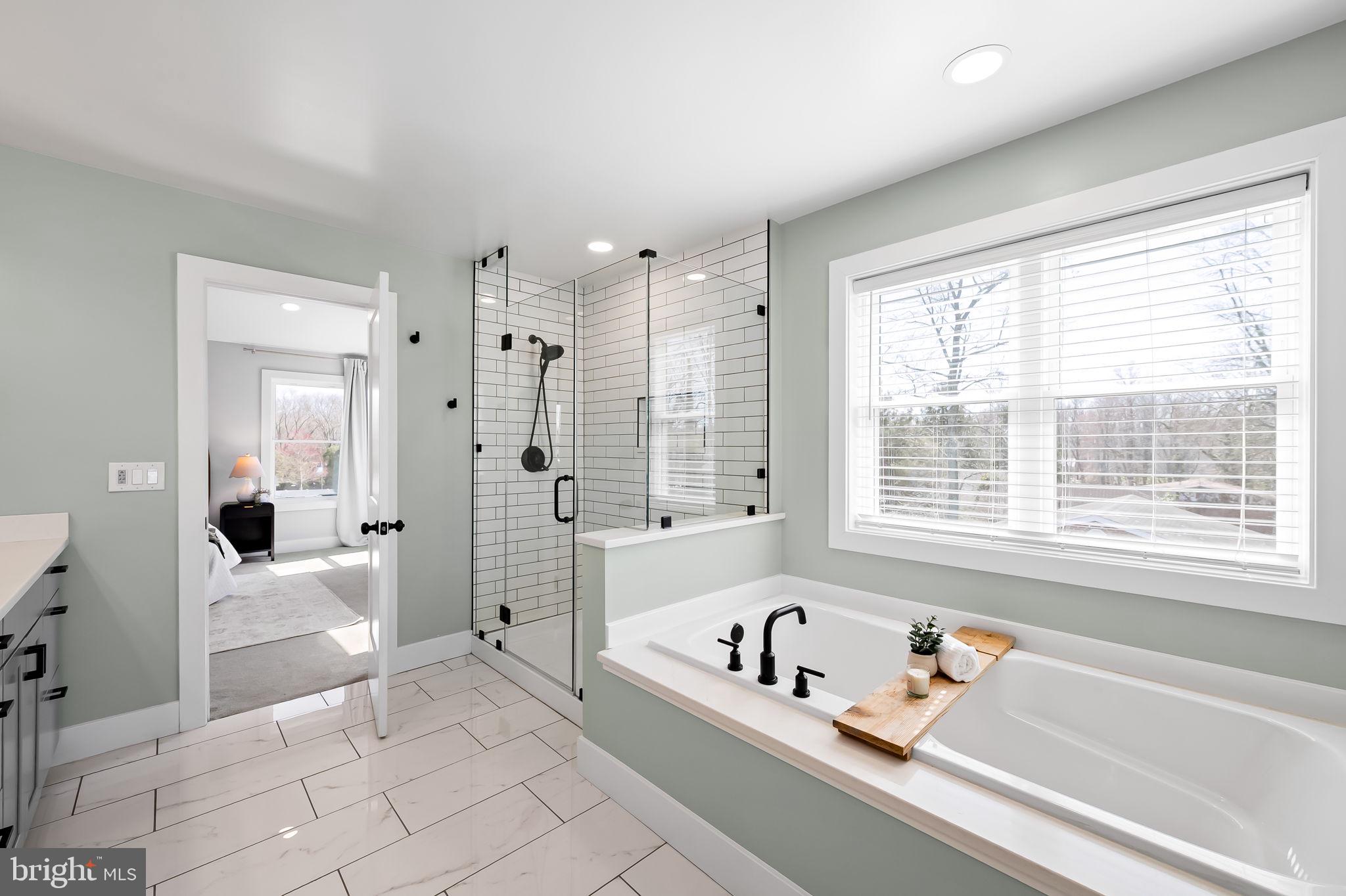 OLIVER BEACH - Residential