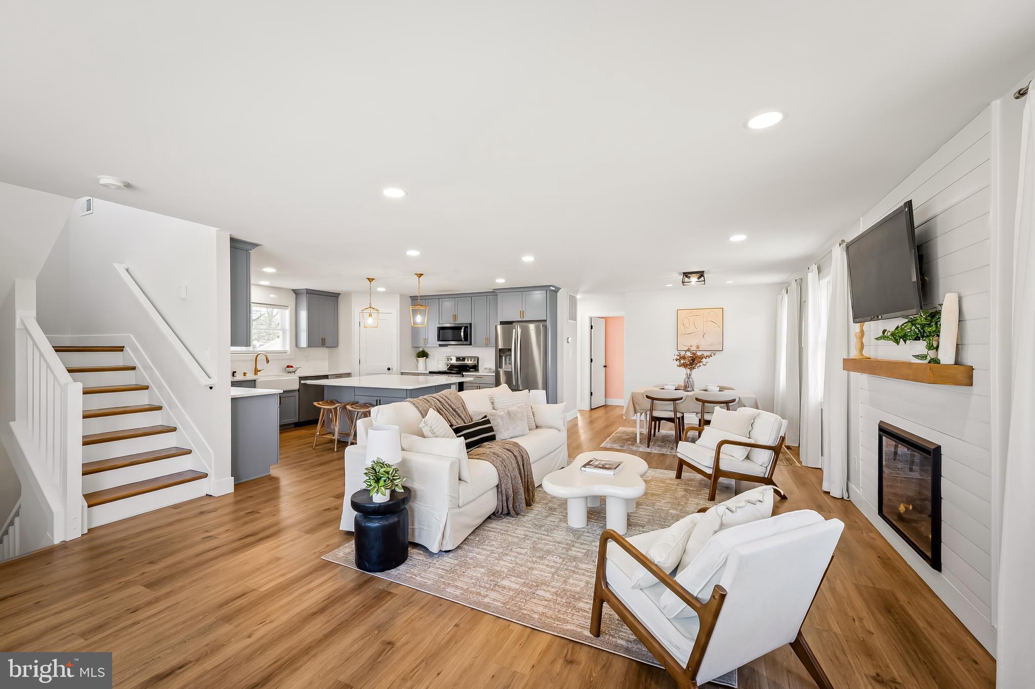 OLIVER BEACH - Residential