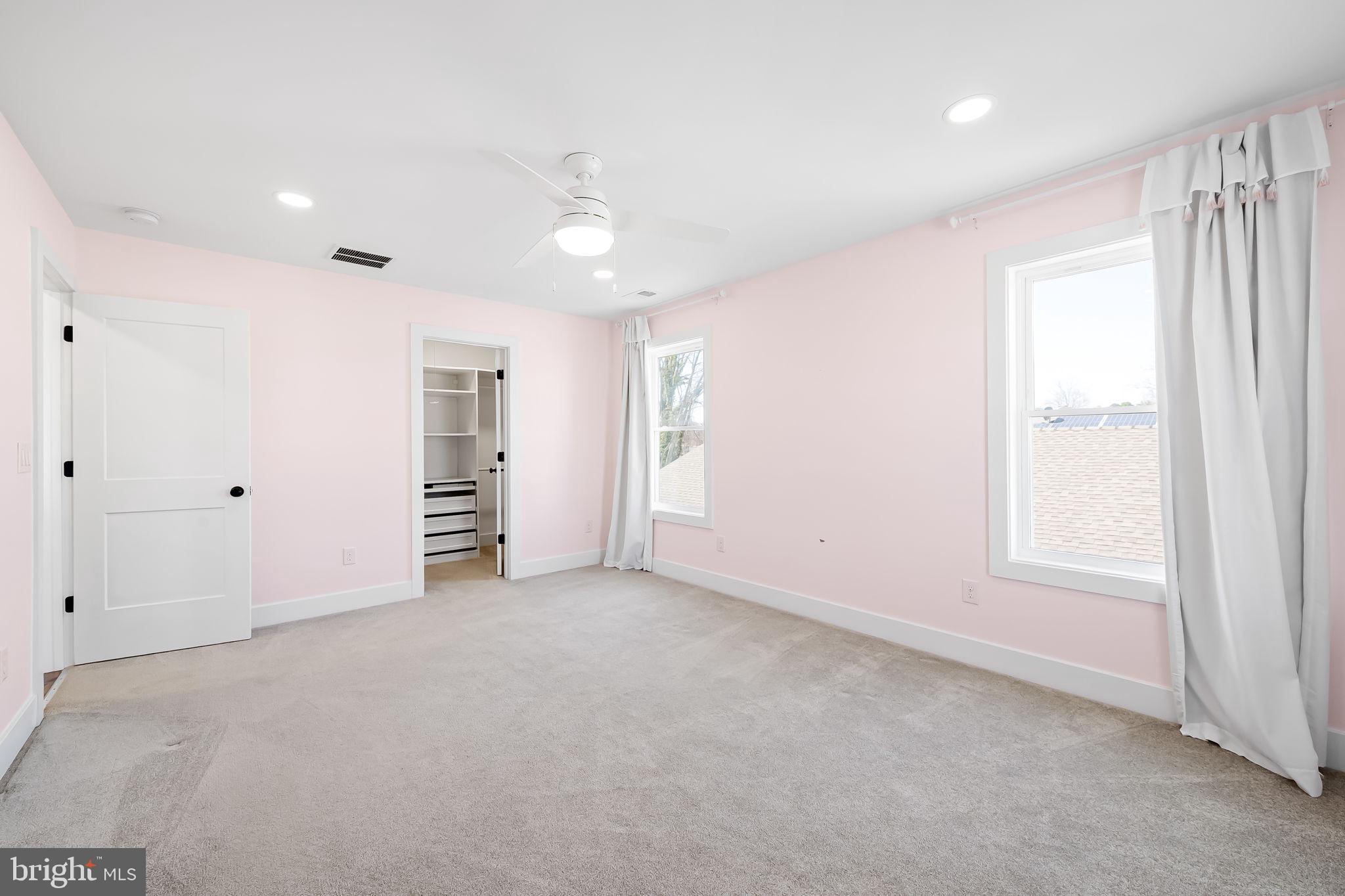 OLIVER BEACH - Residential