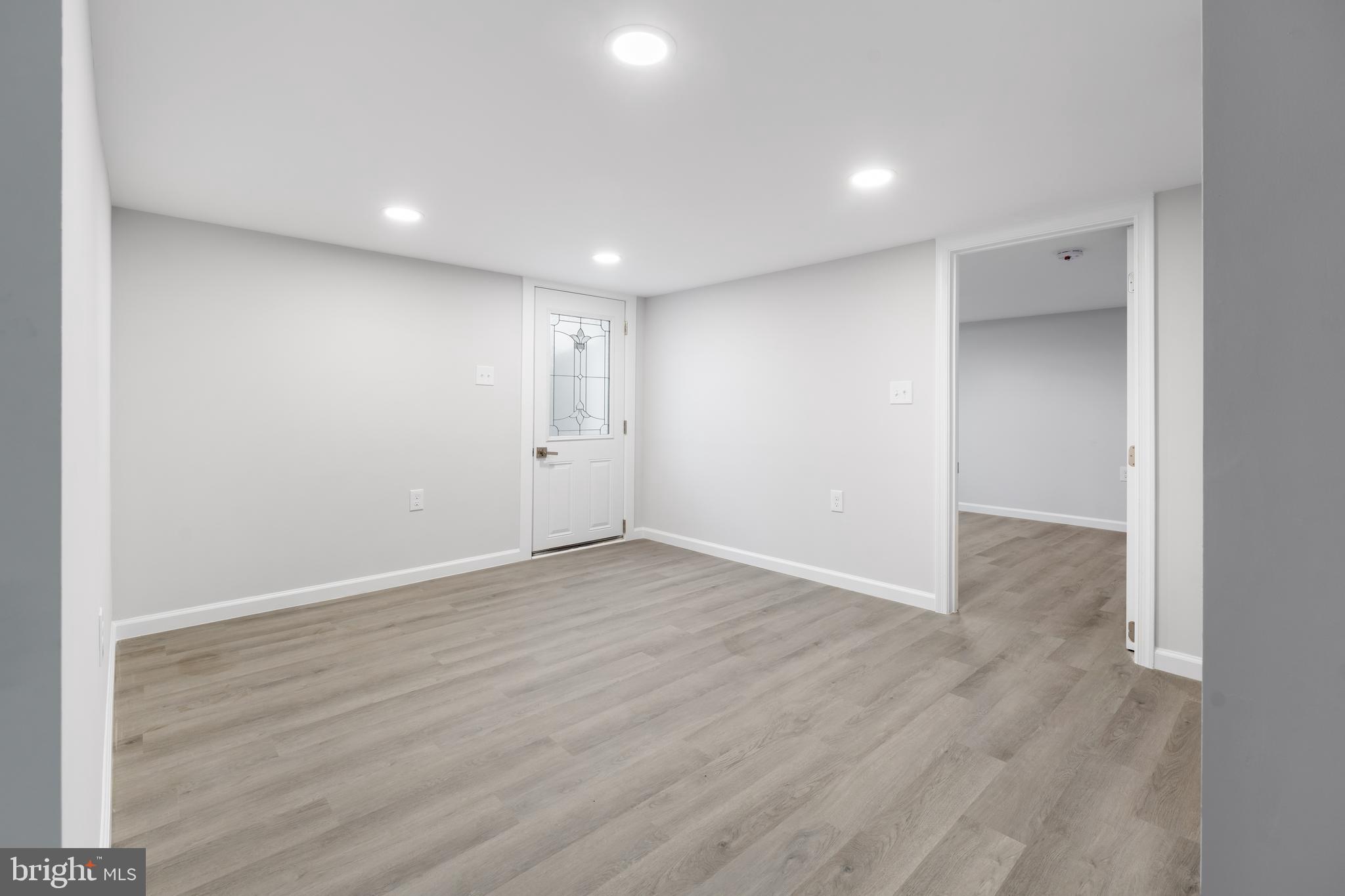 LAUREL - Residential