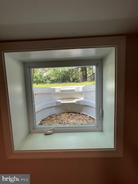 LAUREL - Residential