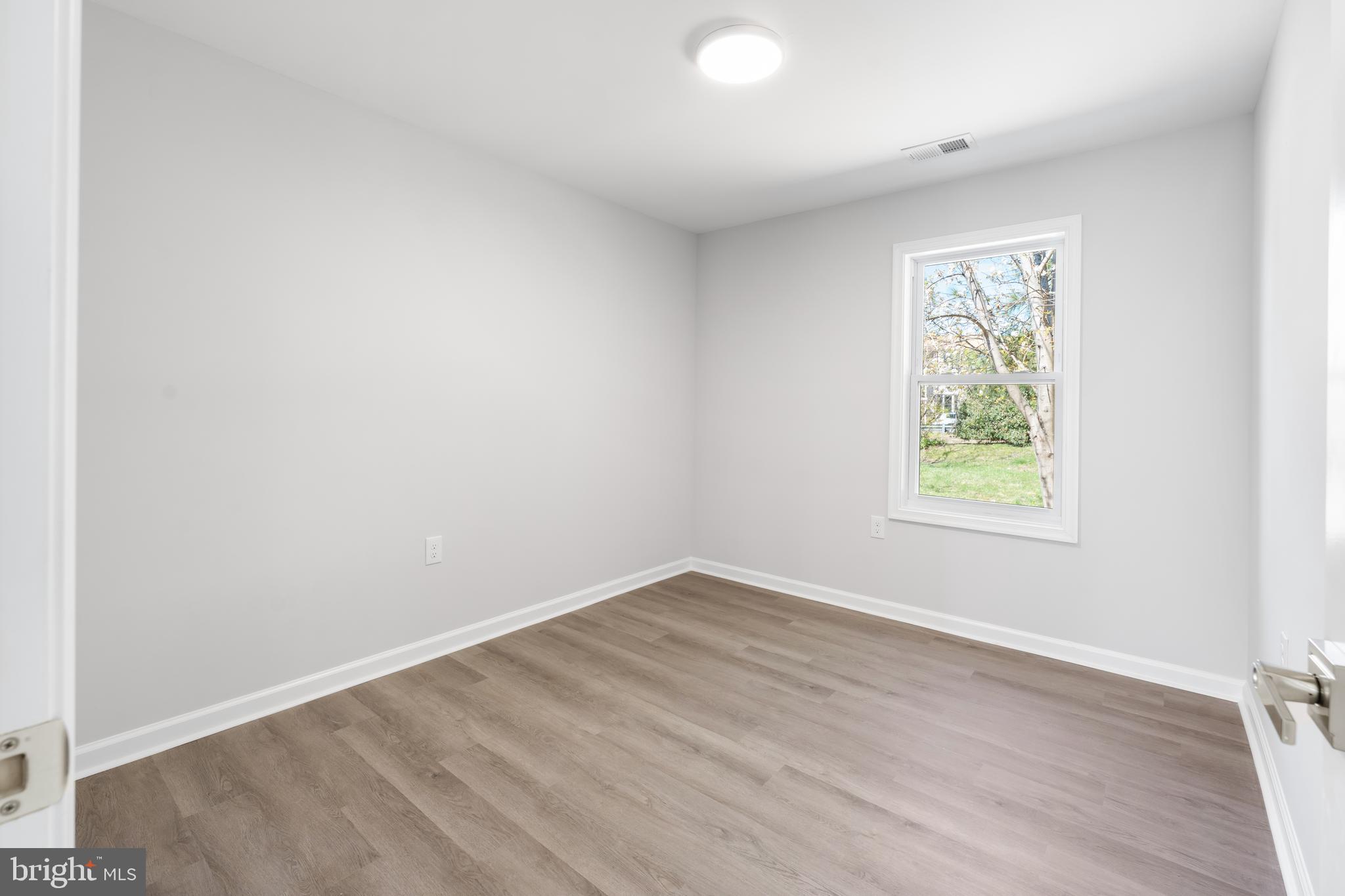 LAUREL - Residential