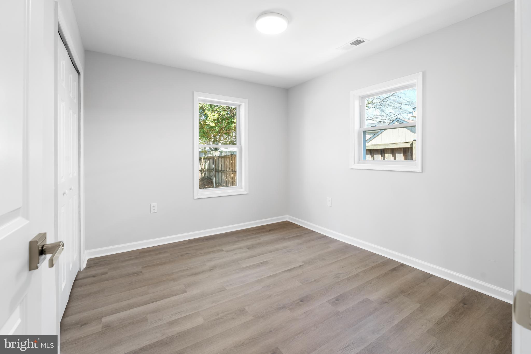 LAUREL - Residential