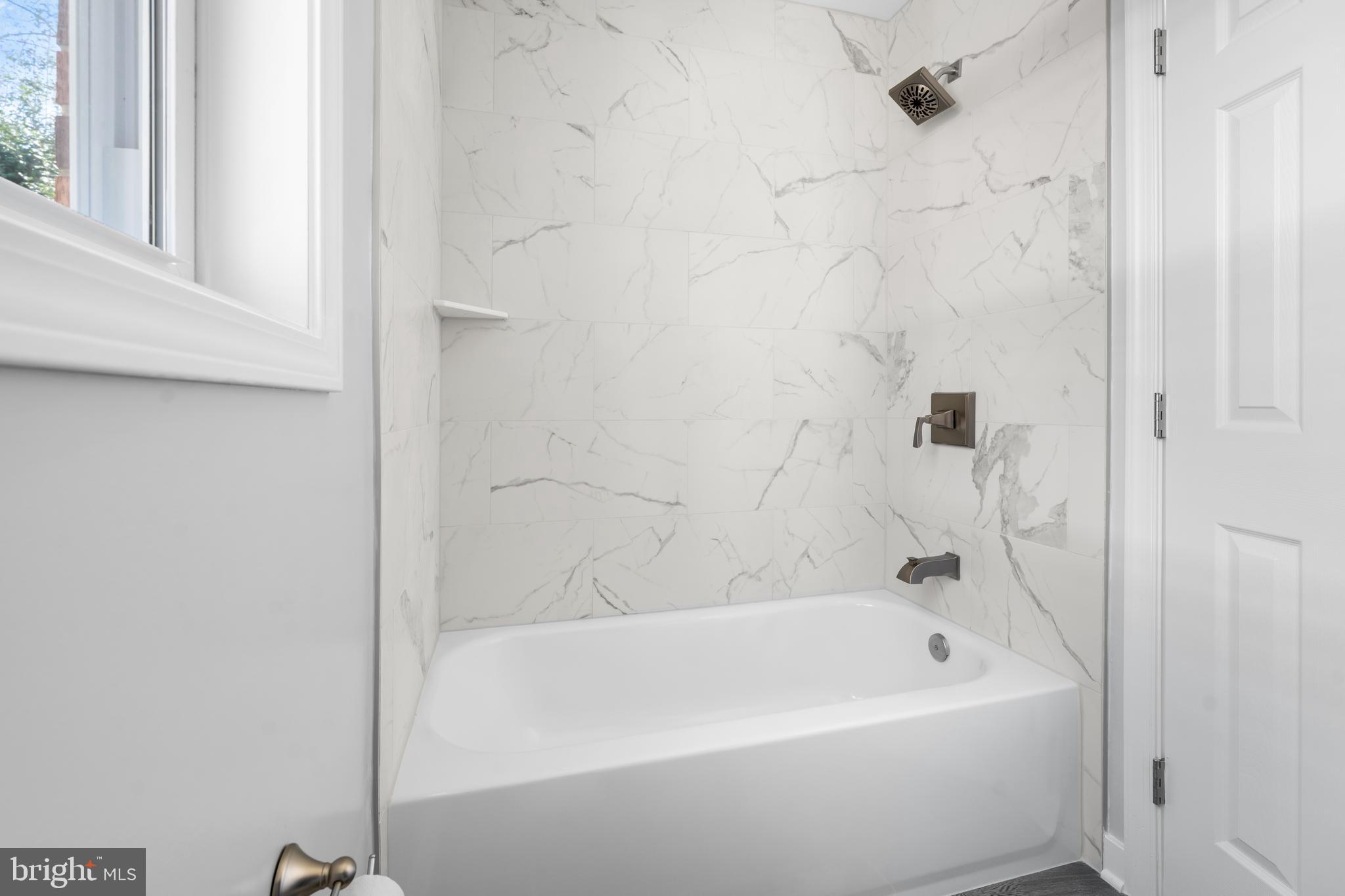 LAUREL - Residential