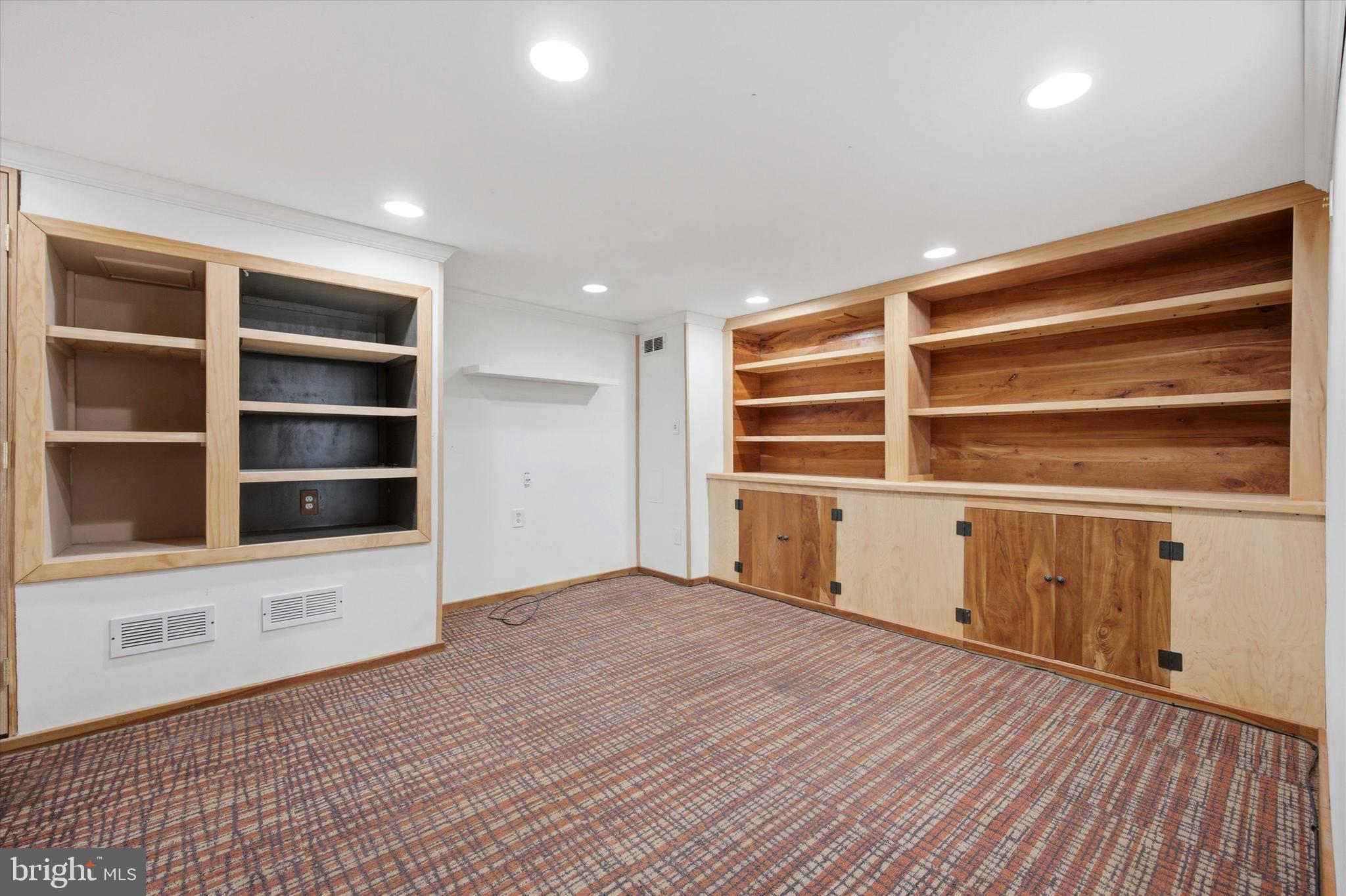 OVERBROOK - Residential