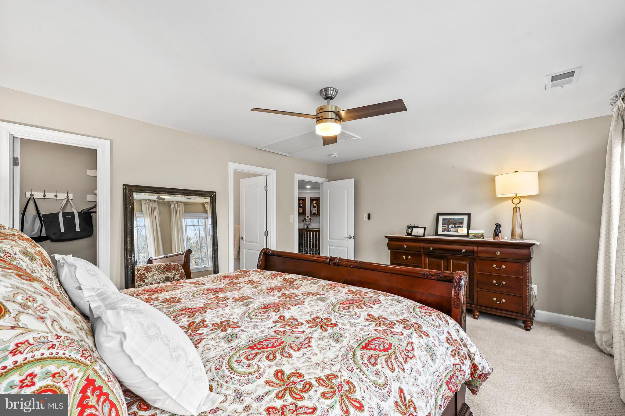 HUNTERS END - Residential