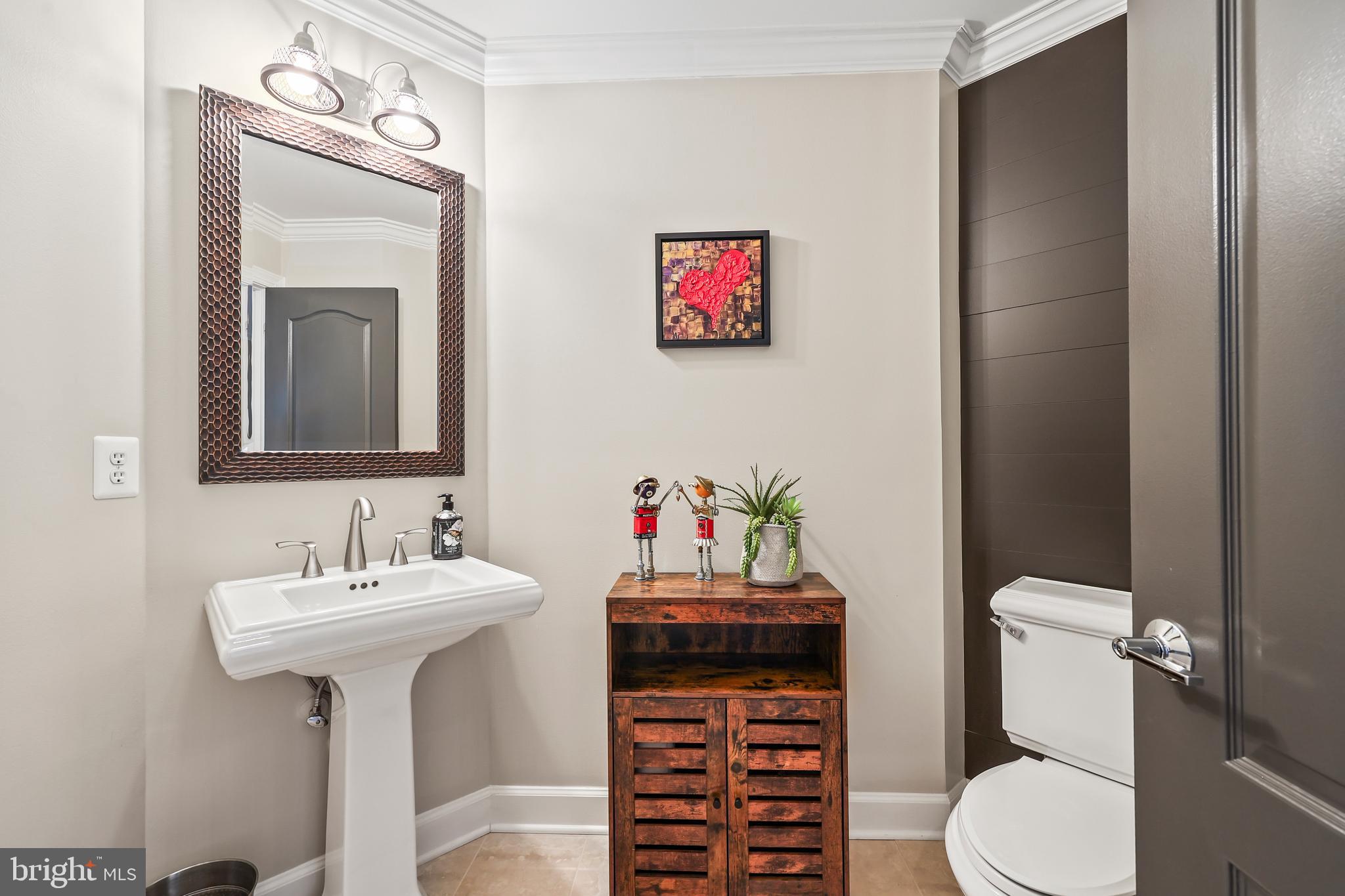 HUNTERS END - Residential