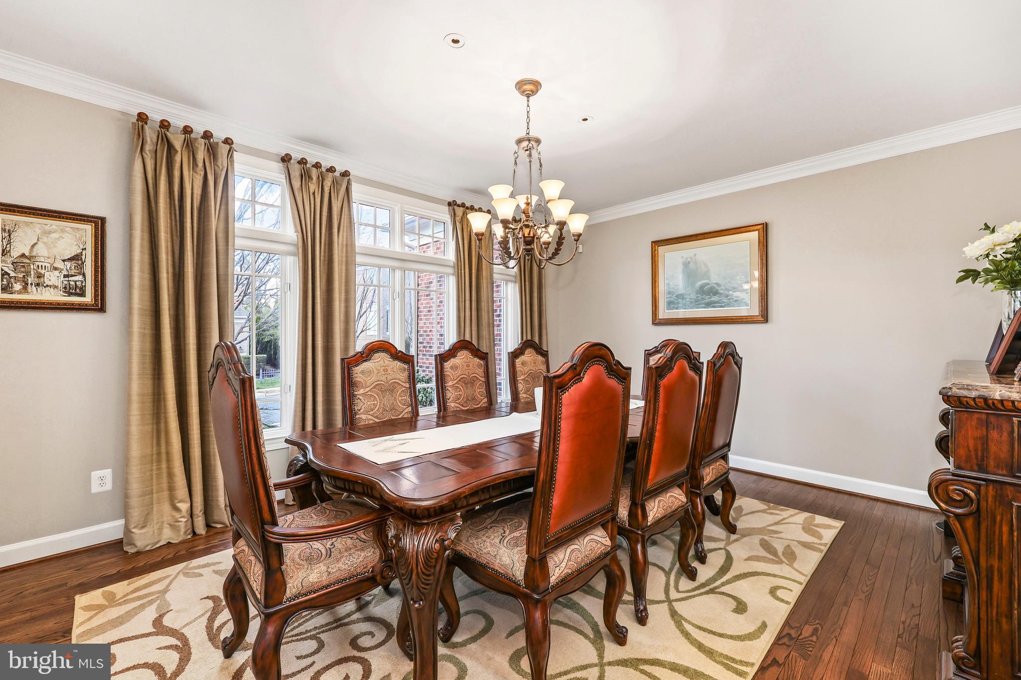 HUNTERS END - Residential