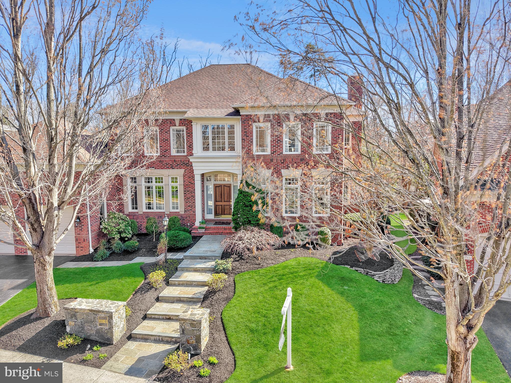 HUNTERS END - Residential