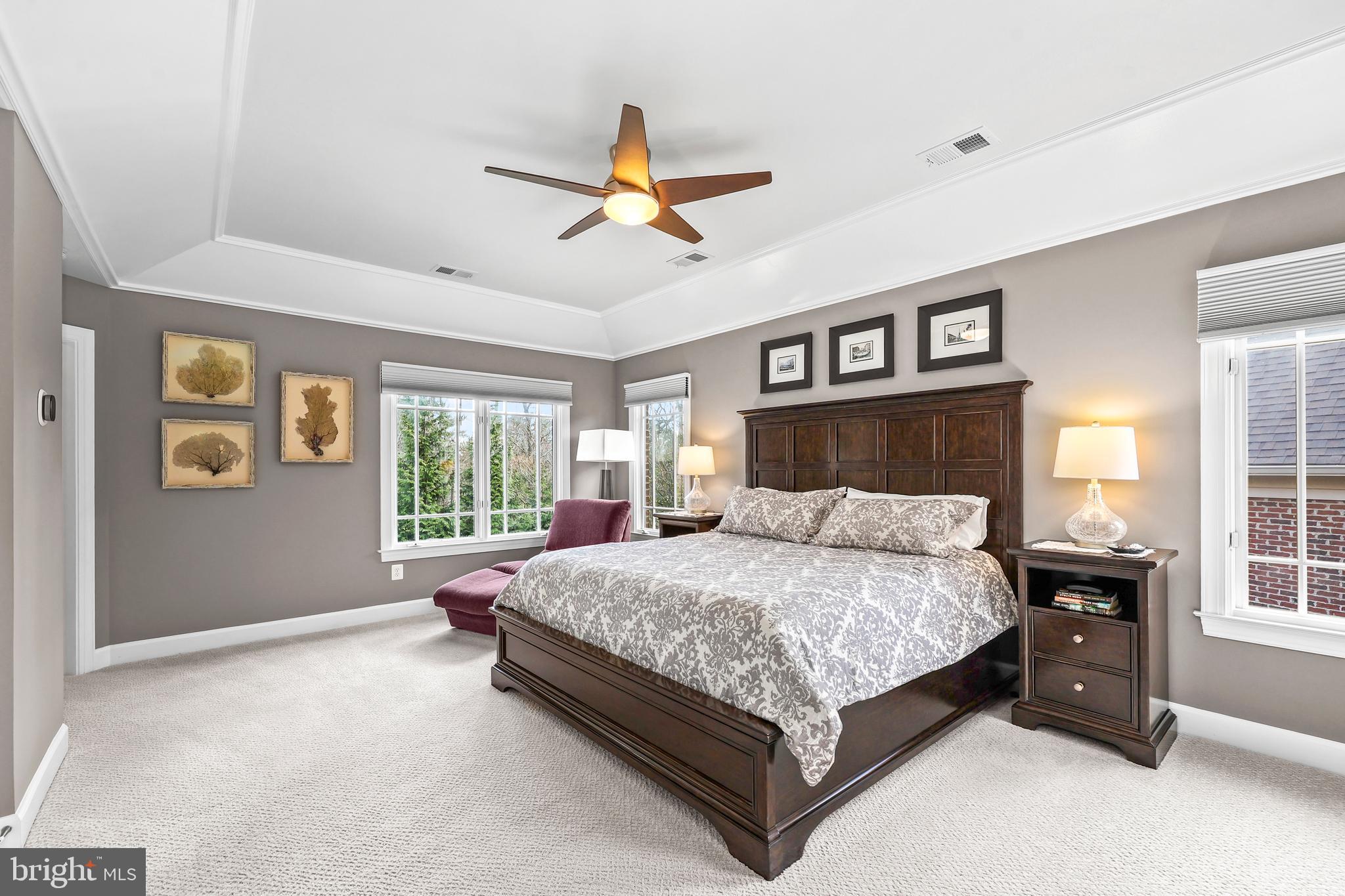 HUNTERS END - Residential