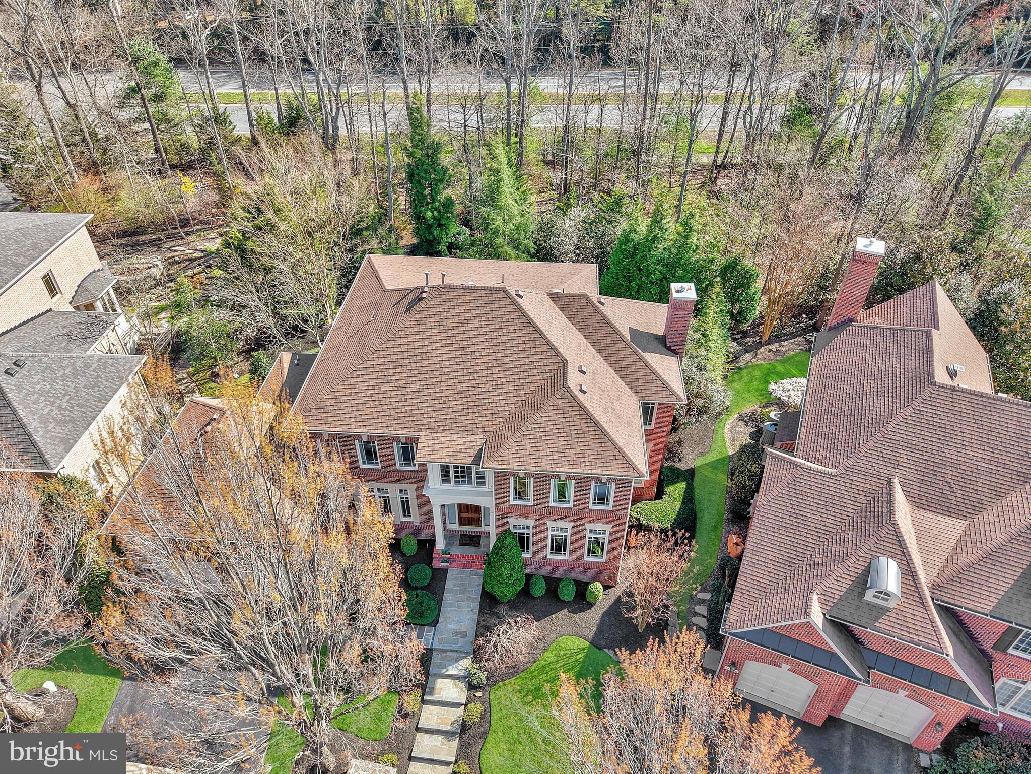 HUNTERS END - Residential