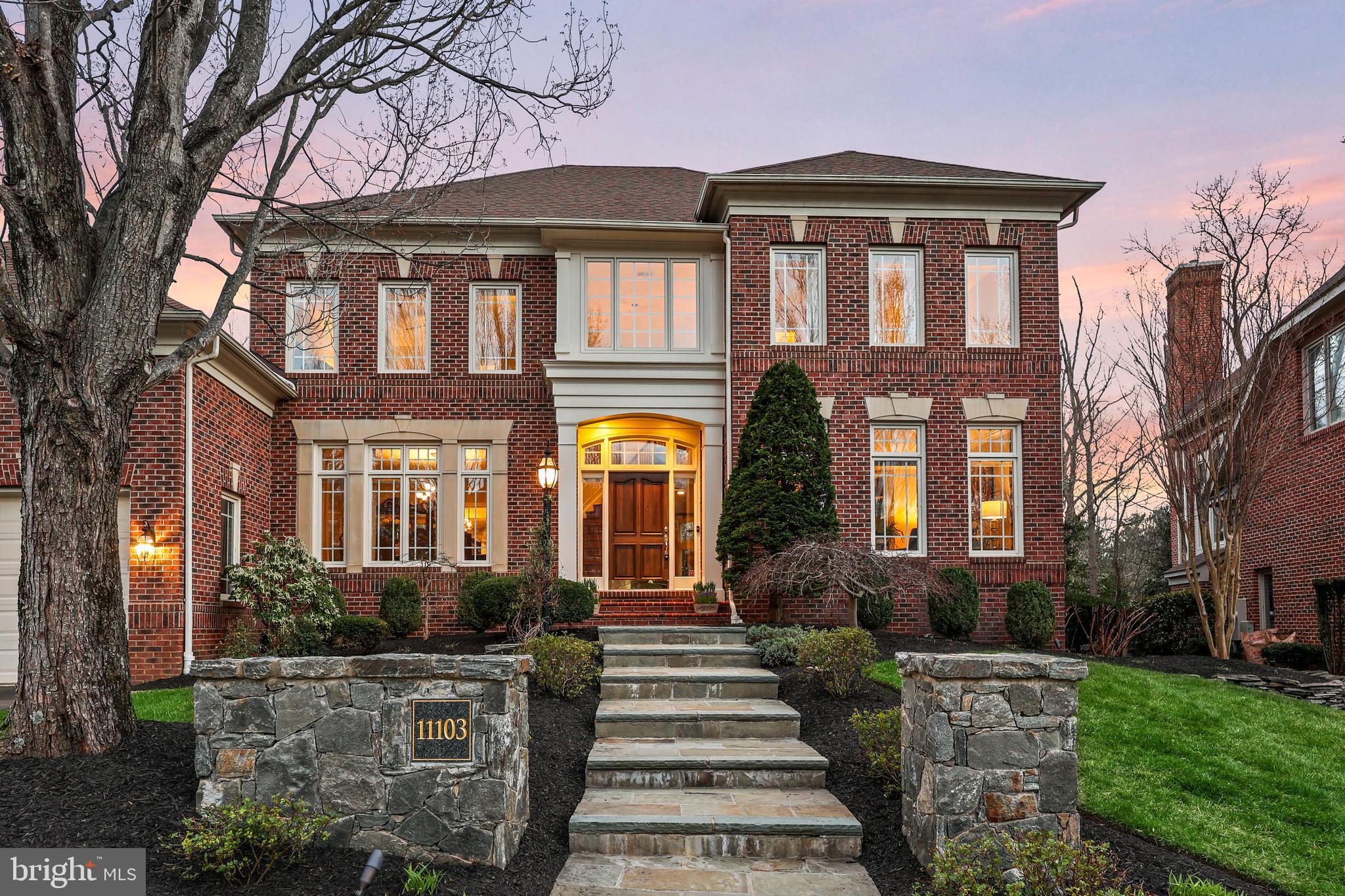 HUNTERS END - Residential