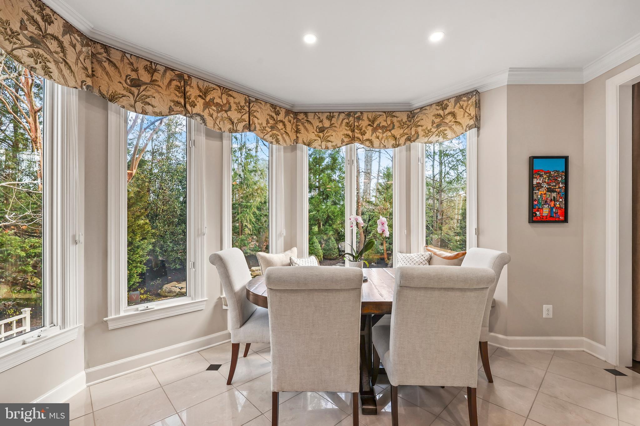 HUNTERS END - Residential