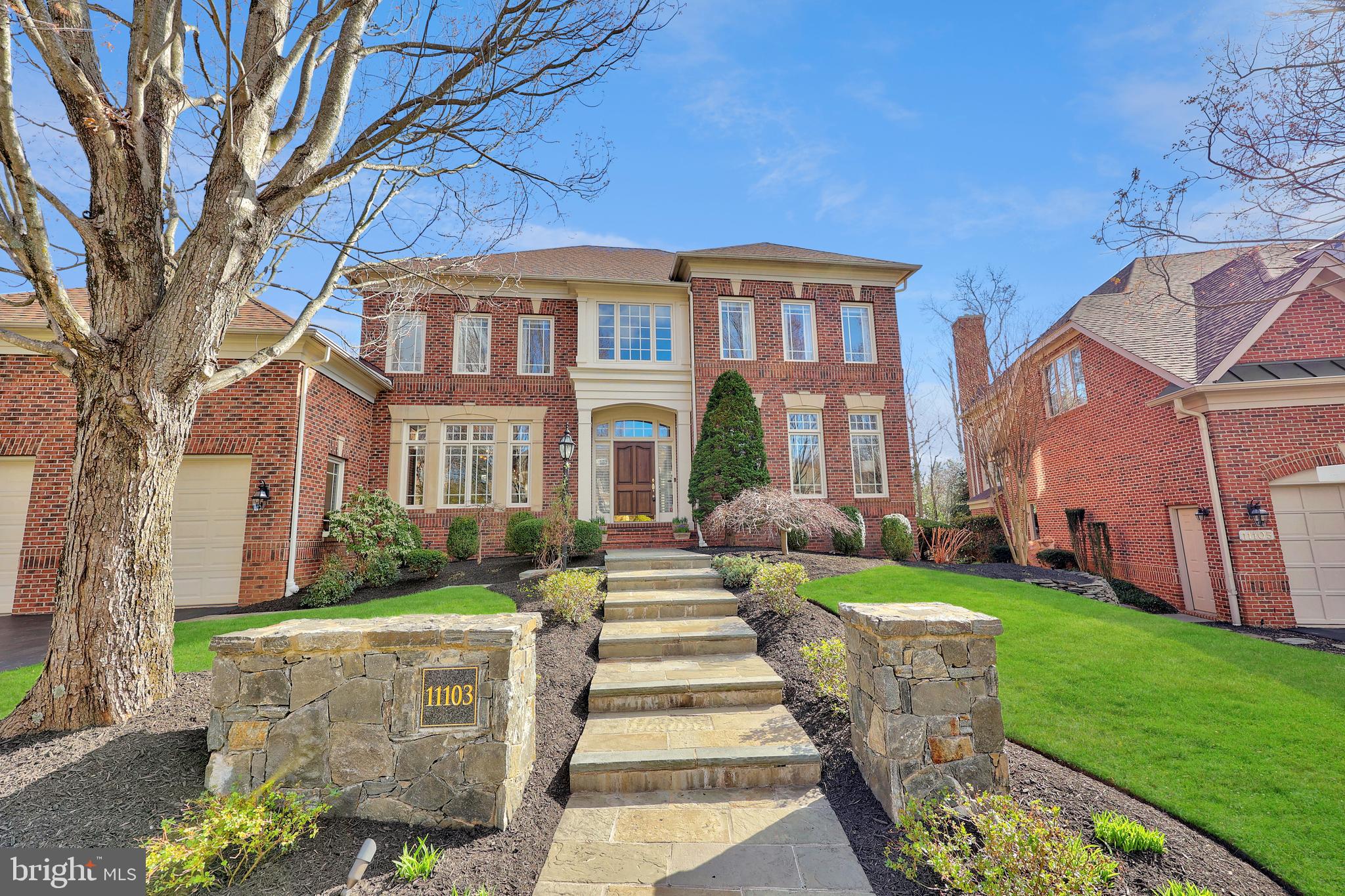 HUNTERS END - Residential