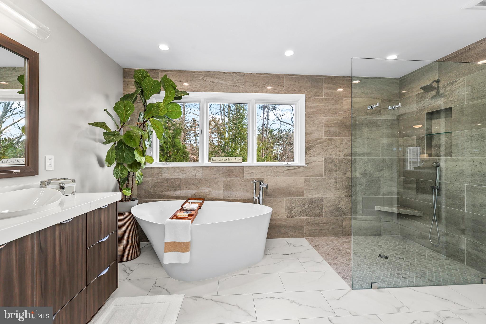 HUNTERS END - Residential