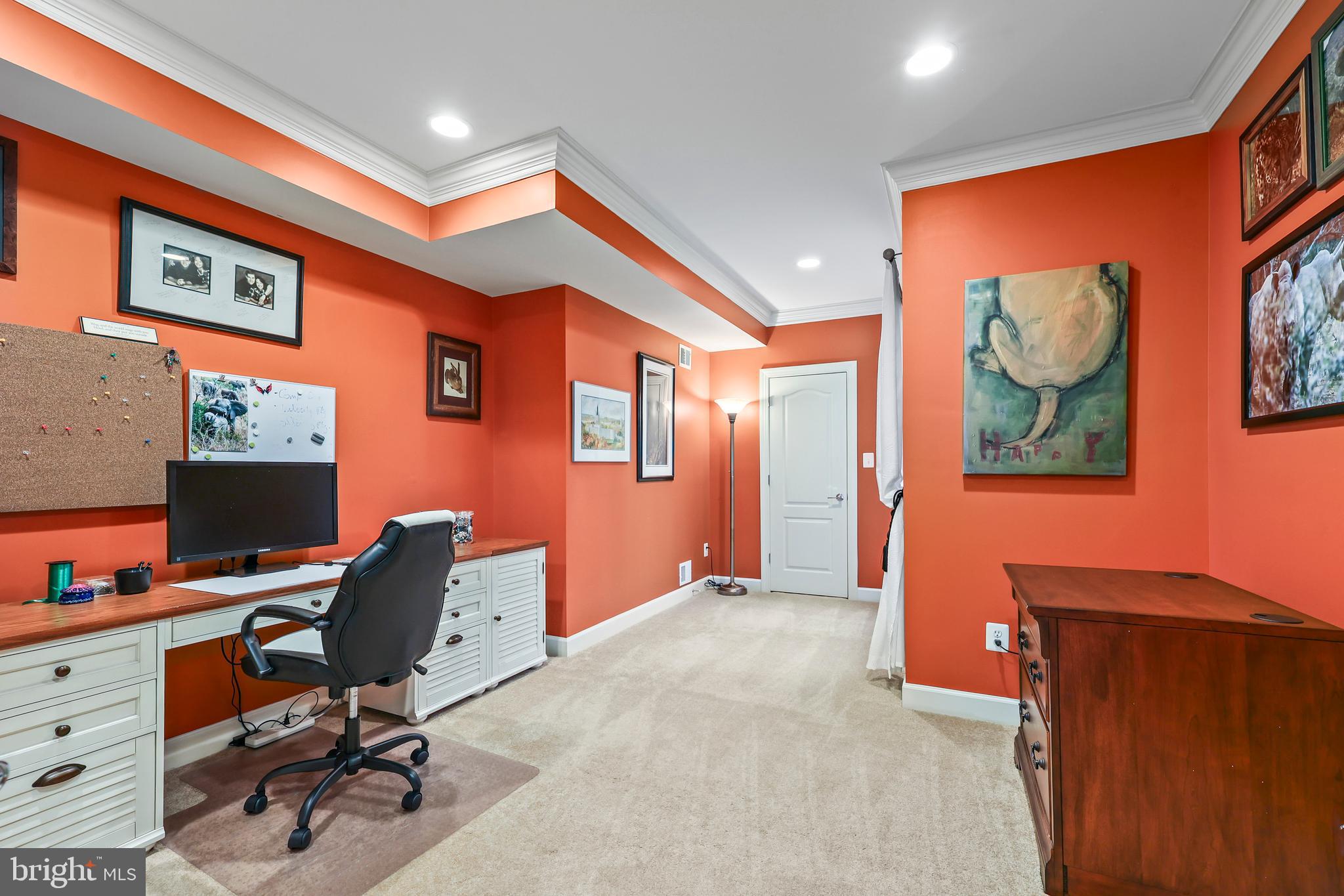 HUNTERS END - Residential