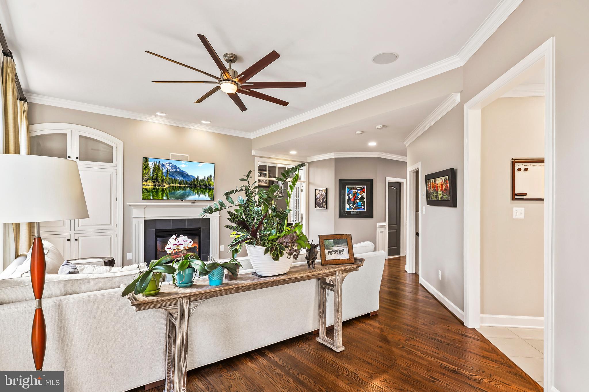 HUNTERS END - Residential