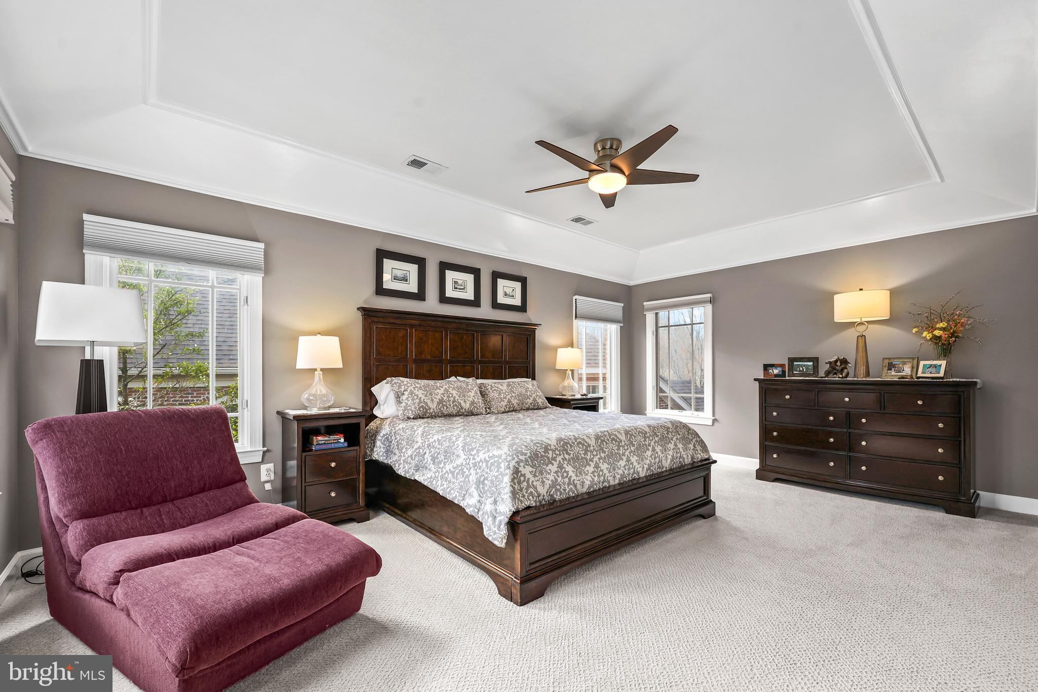 HUNTERS END - Residential