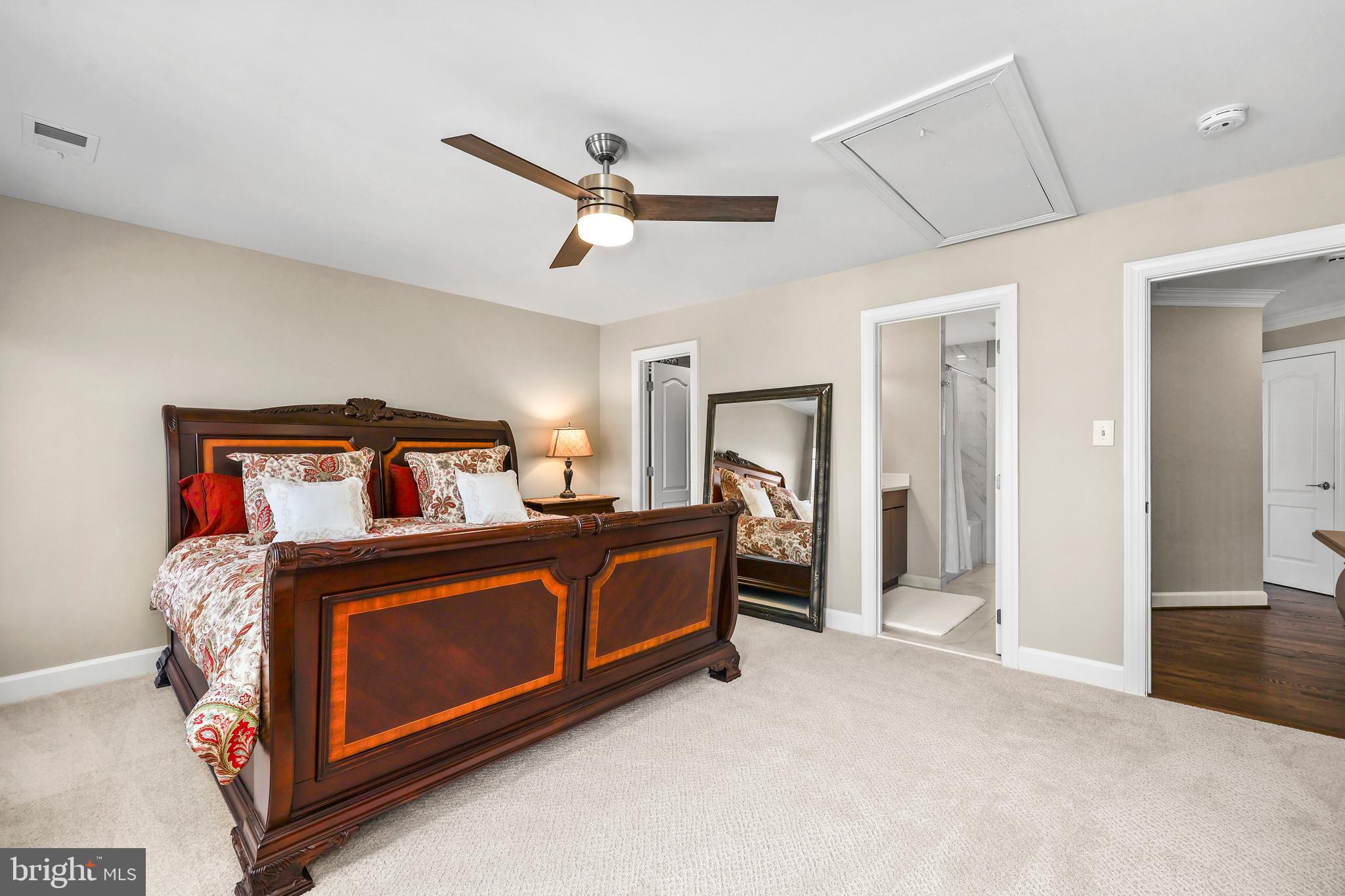 HUNTERS END - Residential