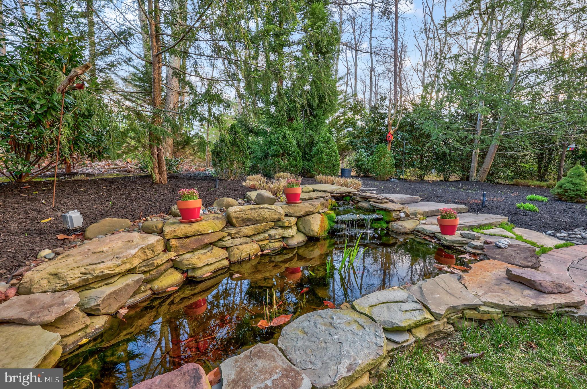 HUNTERS END - Residential