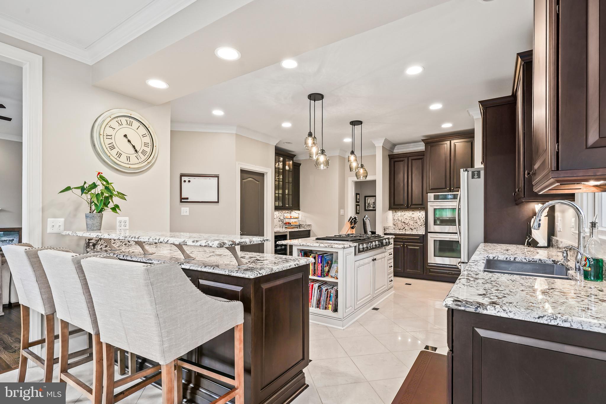 HUNTERS END - Residential