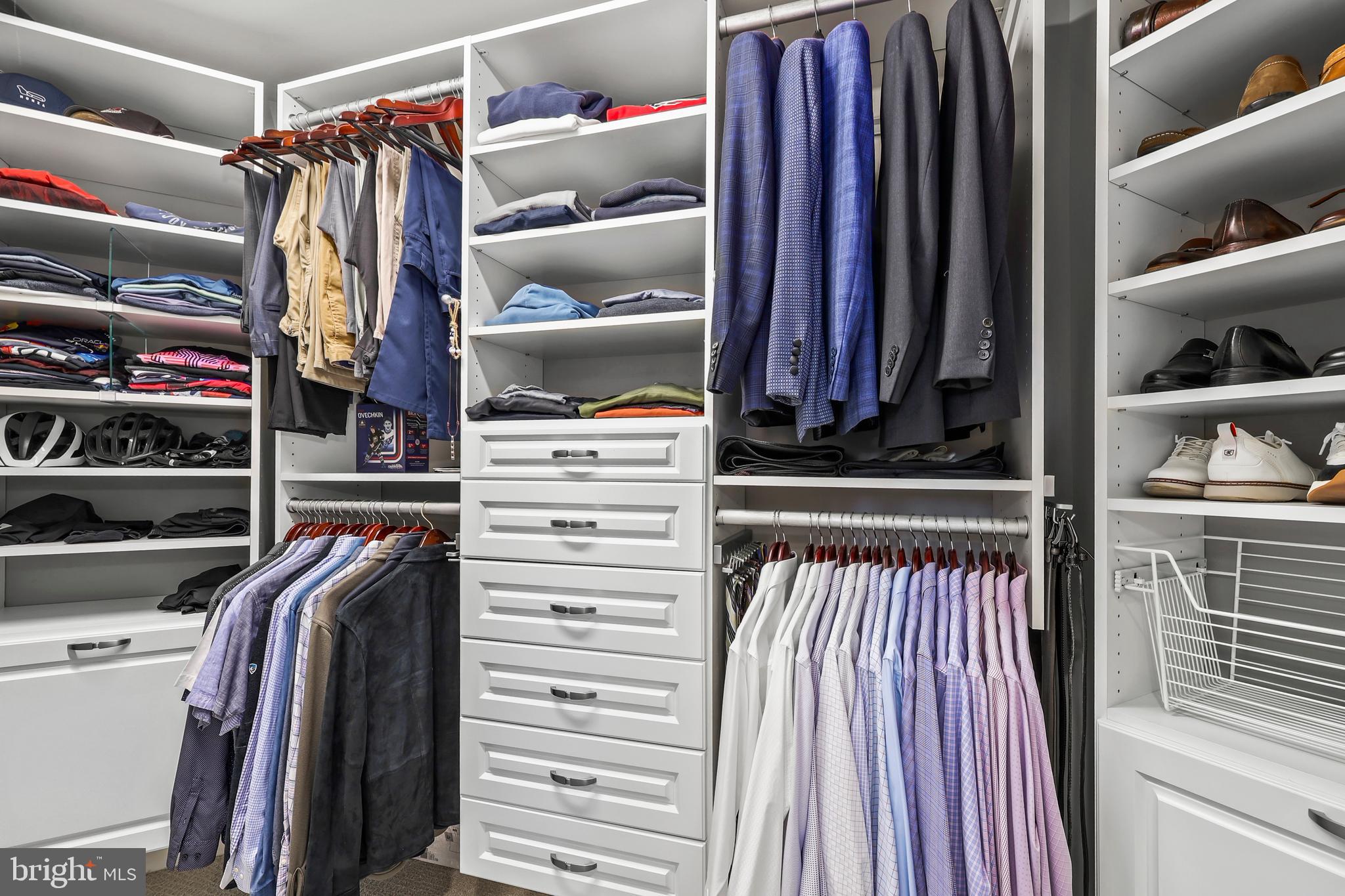 HUNTERS END - Residential