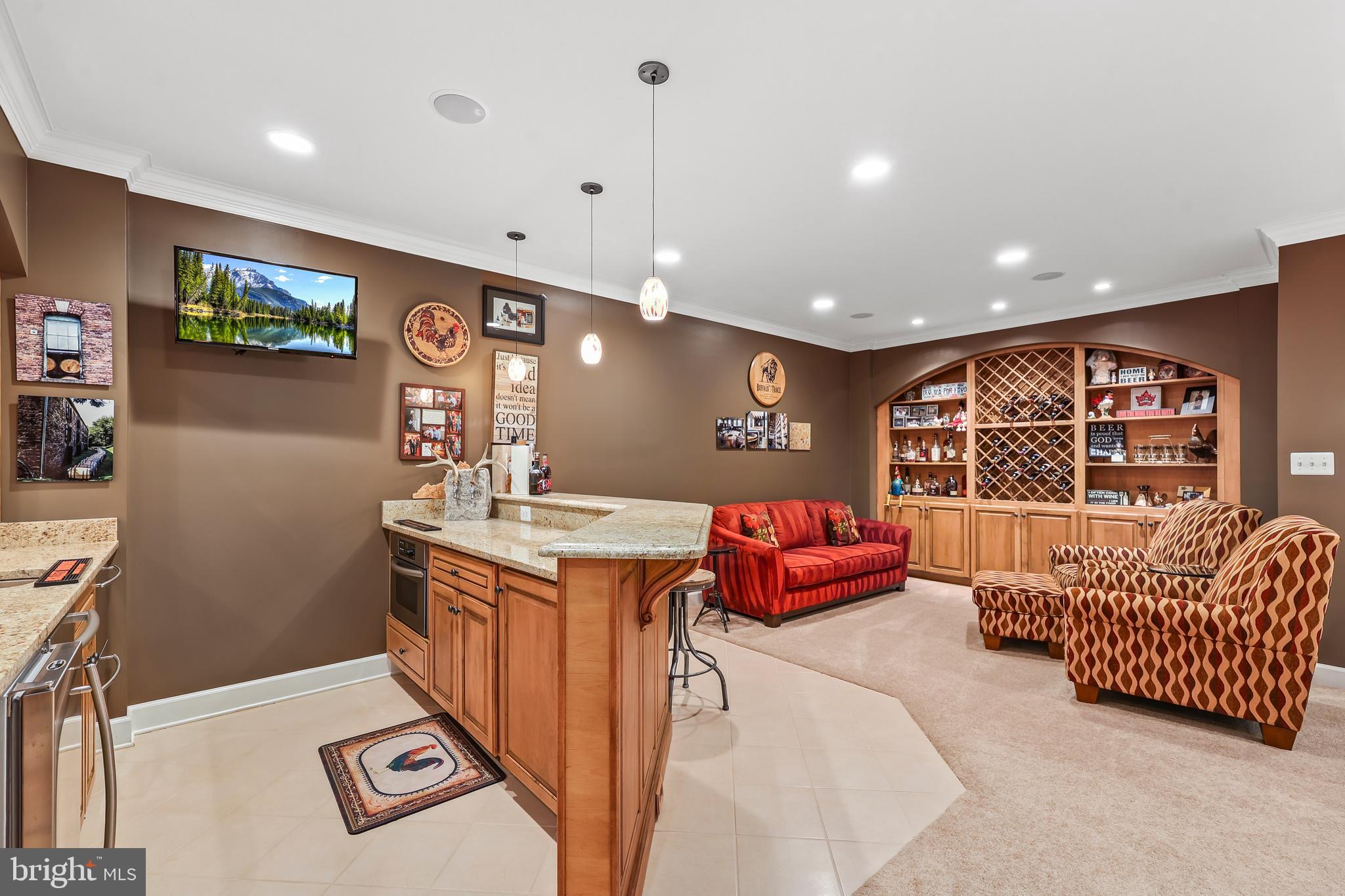 HUNTERS END - Residential